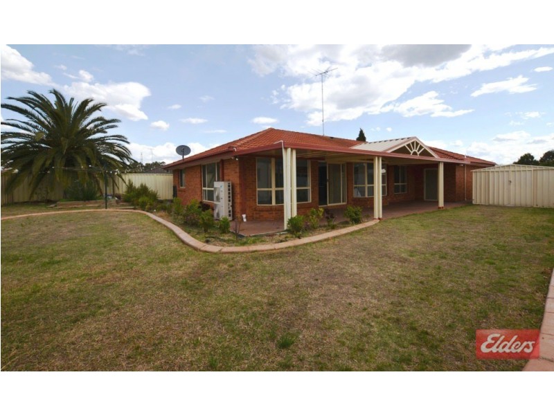 11 Kiber Drive, Glenmore Park NSW 2745