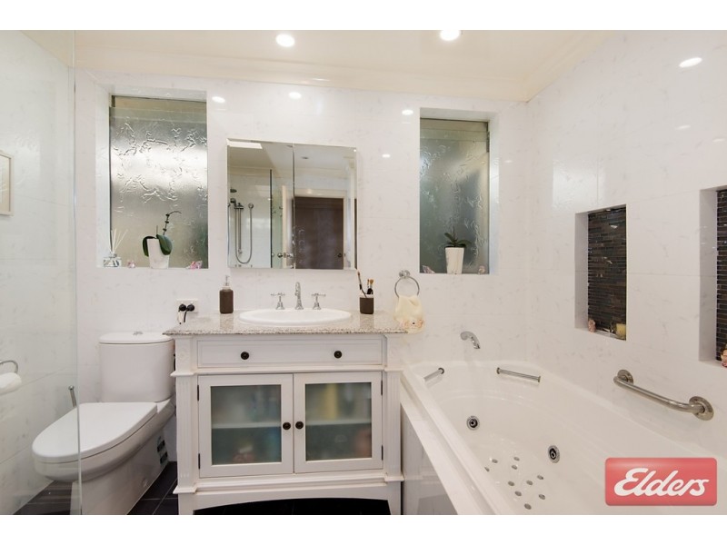 11 Cosimo Street, Toongabbie NSW 2146