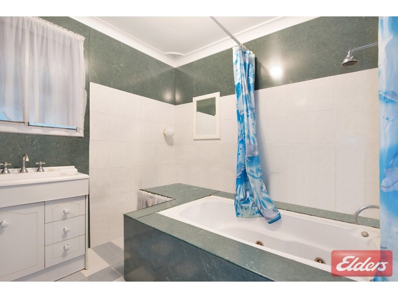 42 Zambesi Road, Seven Hills NSW 2147