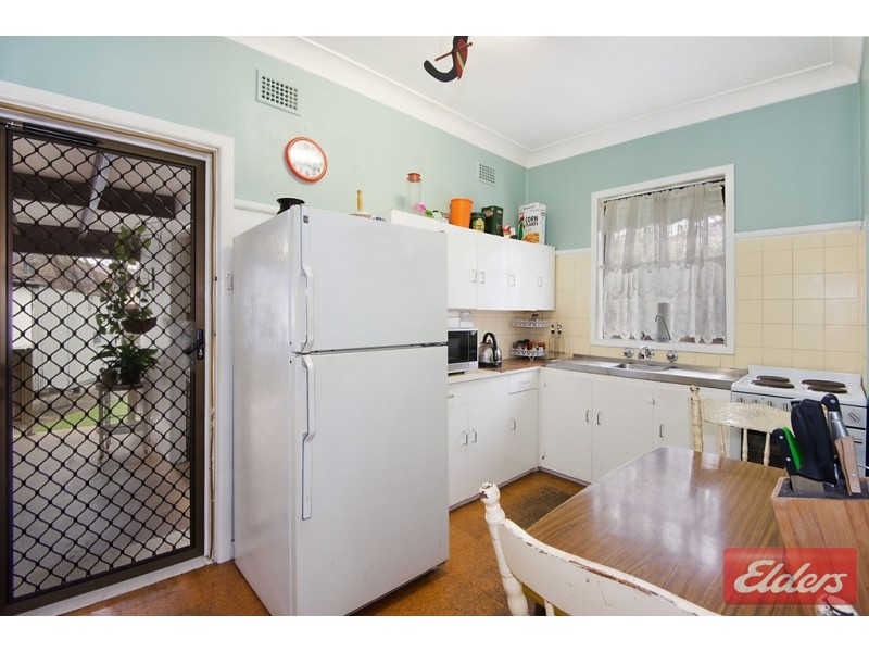 37 Valeria Street, Toongabbie NSW 2146