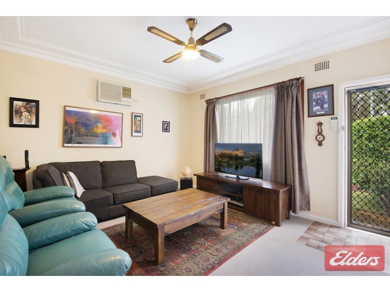 37 Valeria Street, Toongabbie NSW 2146