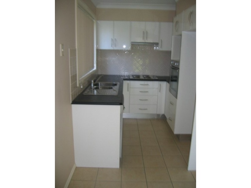 1/16 Pearce Road, Quakers Hill NSW 2763