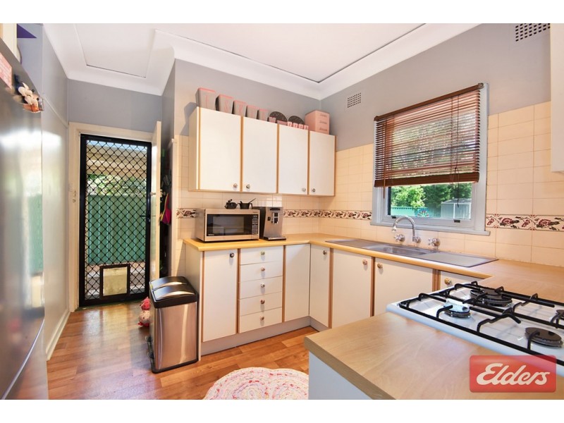 4 Scott Street, Toongabbie NSW 2146