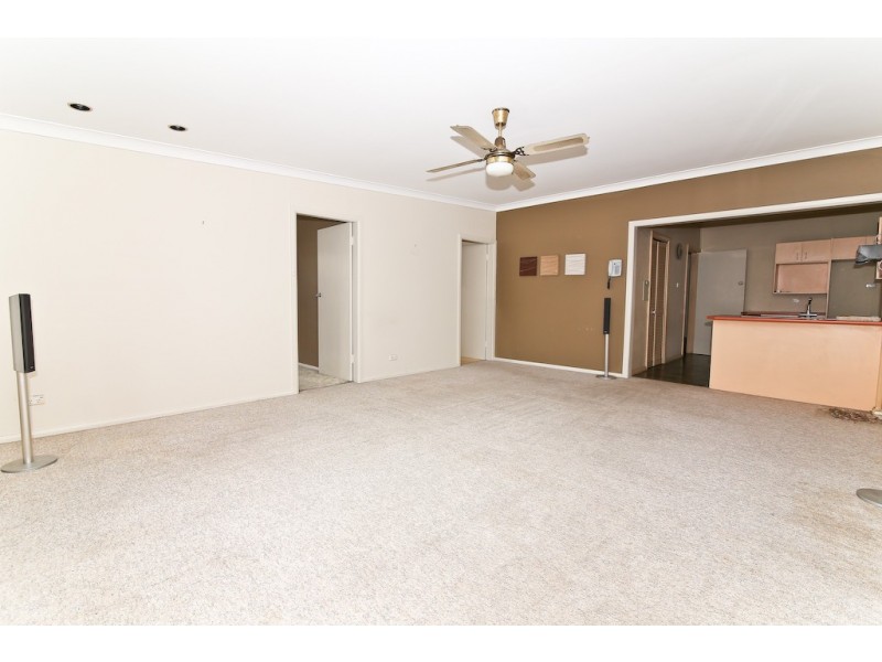 17 Burrabogee Road, Pendle Hill NSW 2145