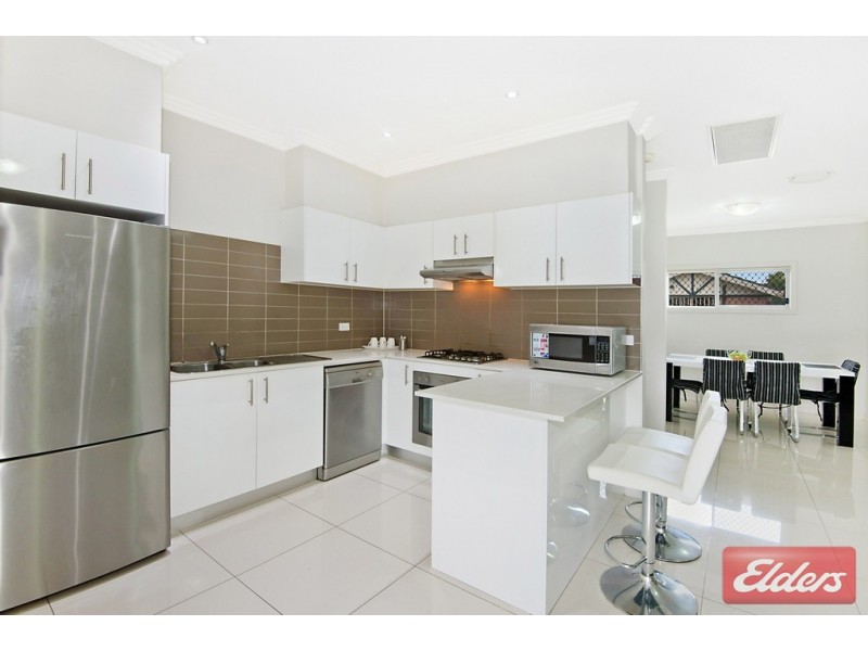 2/181 Targo Road, Girraween NSW 2145