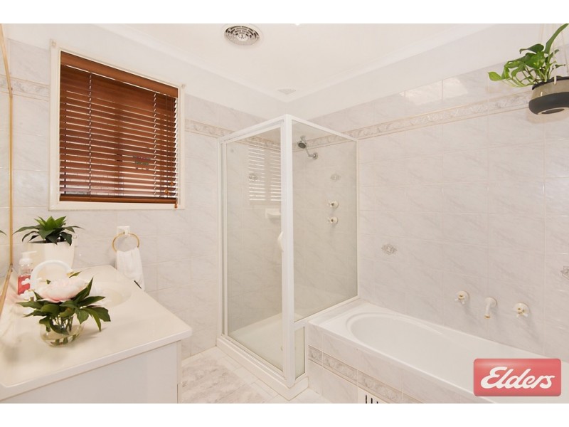 13 Memphis Crescent, Toongabbie NSW 2146