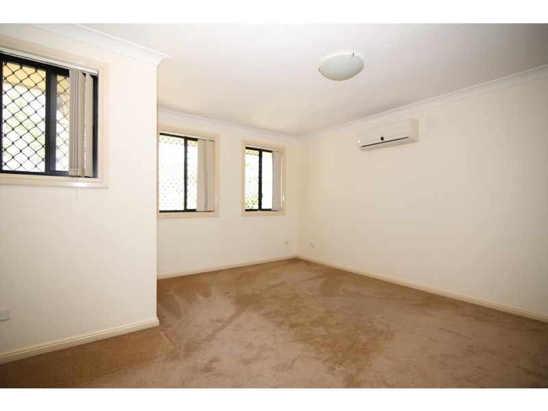 23 Collins Street, Pendle Hill NSW 2145