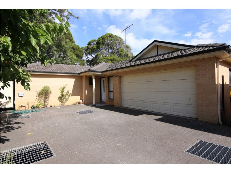 2/36 Carinya Road, Girraween NSW 2145