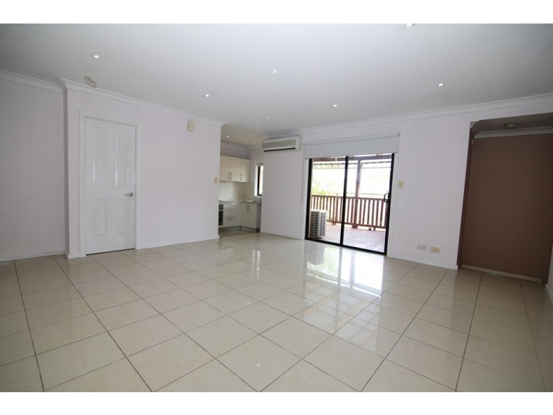 2/36 Carinya Road, Girraween NSW 2145