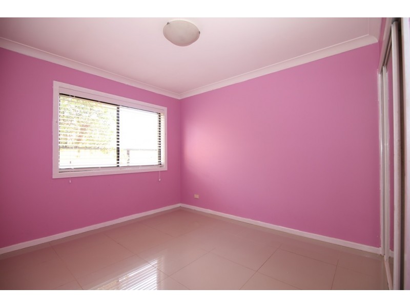 2/36 Carinya Road, Girraween NSW 2145