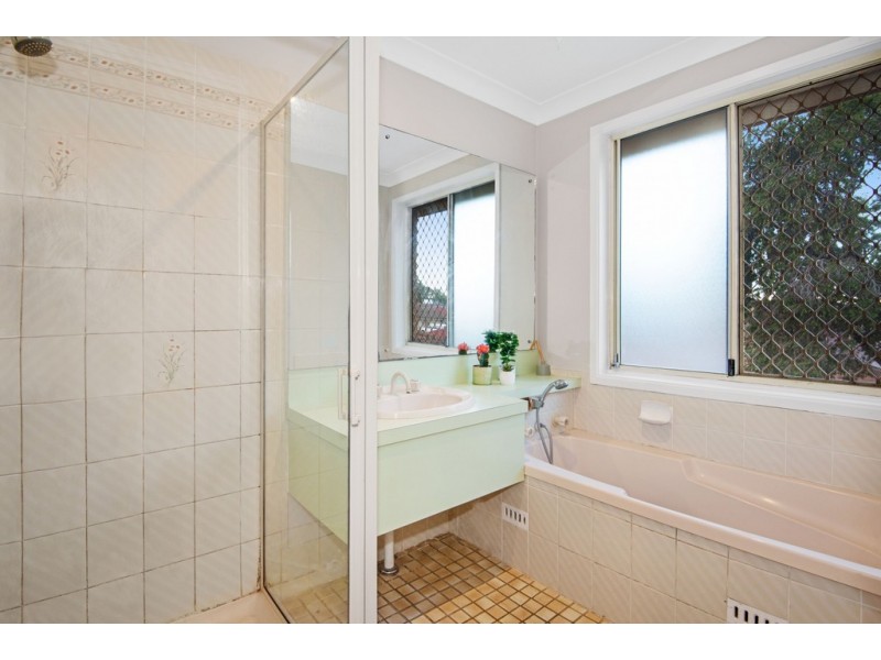 22 Austin Woodbury Place, Toongabbie NSW 2146