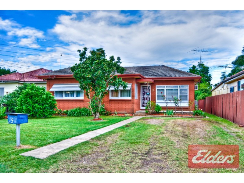 5 Edna Avenue, Toongabbie NSW 2146