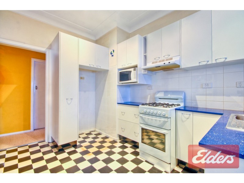 5 Edna Avenue, Toongabbie NSW 2146