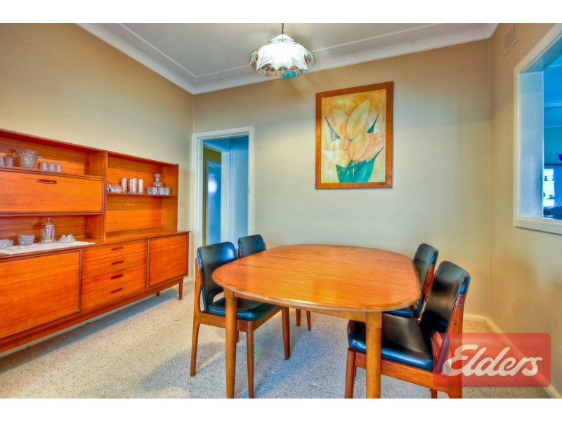 5 Edna Avenue, Toongabbie NSW 2146