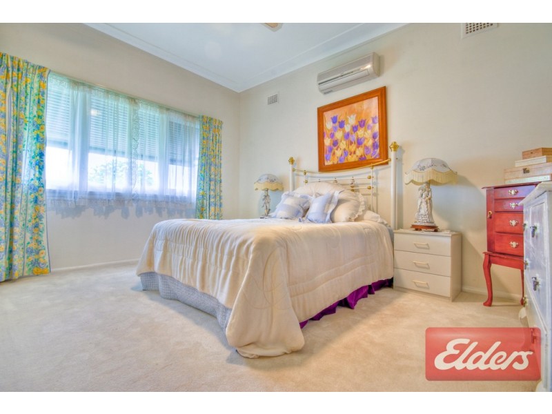 5 Edna Avenue, Toongabbie NSW 2146