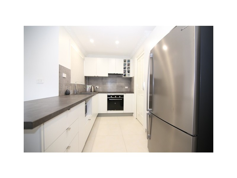 1/185 Targo Road, Girraween NSW 2145