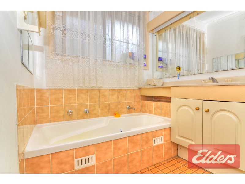 33 Australorp Avenue, Seven Hills NSW 2147