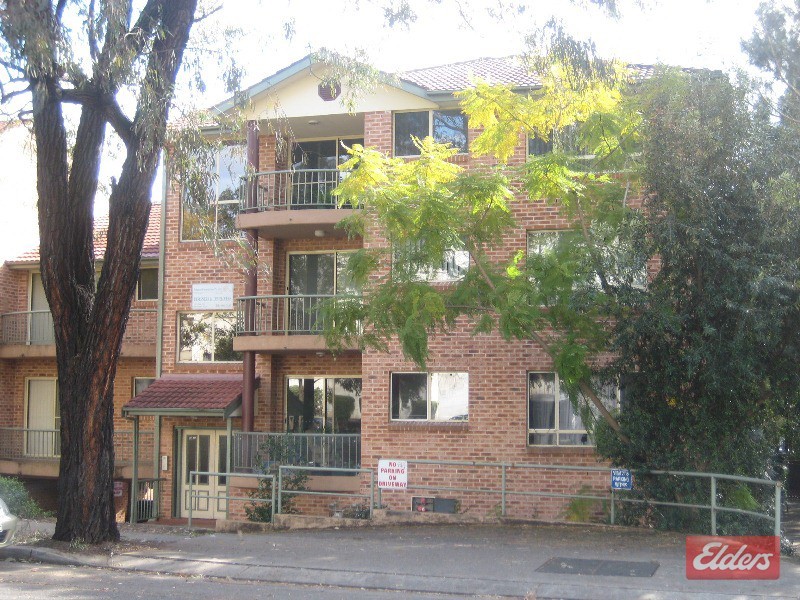 18/221-223 Dunmore Street, Pendle Hill NSW 2145