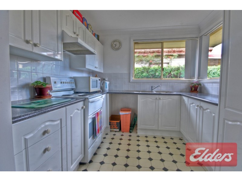 2/43a Carinya Road, Girraween NSW 2145