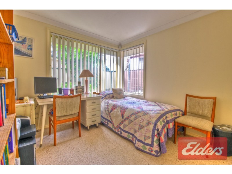 2/43a Carinya Road, Girraween NSW 2145