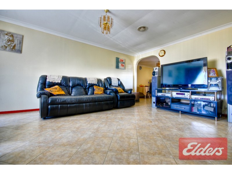 6 Cody Place, Oakhurst NSW 2761