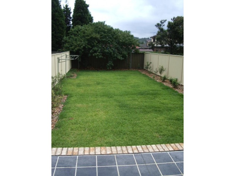 68 Fitzwilliam Road, Toongabbie NSW 2146