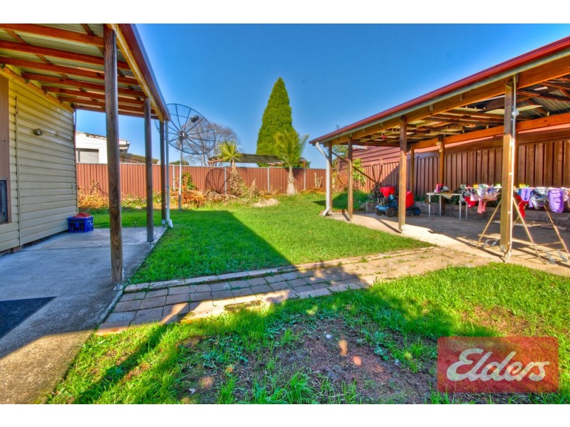 18 Edna Avenue, Toongabbie NSW 2146