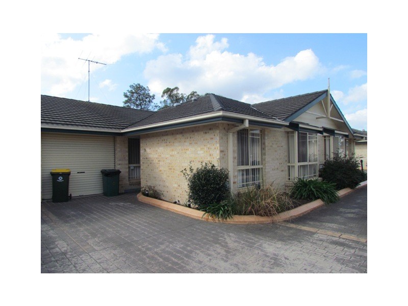 4/31-33 Tungarra Road, Girraween NSW 2145