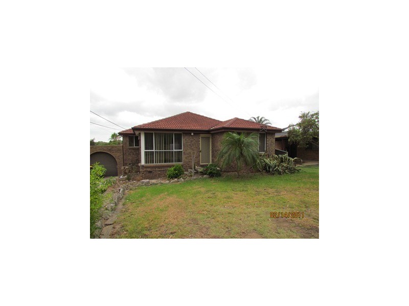 17 Valparaiso Avenue, Toongabbie NSW 2146