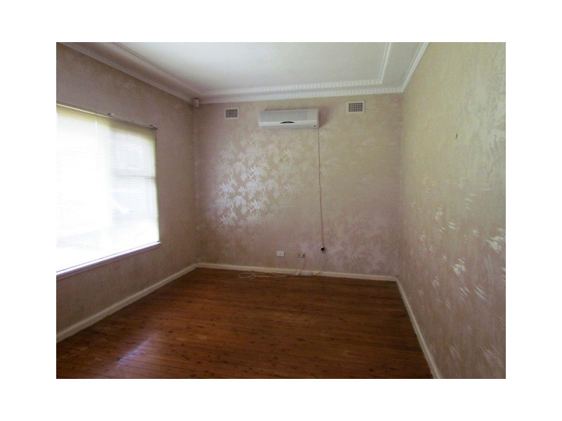 96 Ballandella Road, Toongabbie NSW 2146