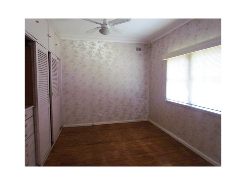 96 Ballandella Road, Toongabbie NSW 2146