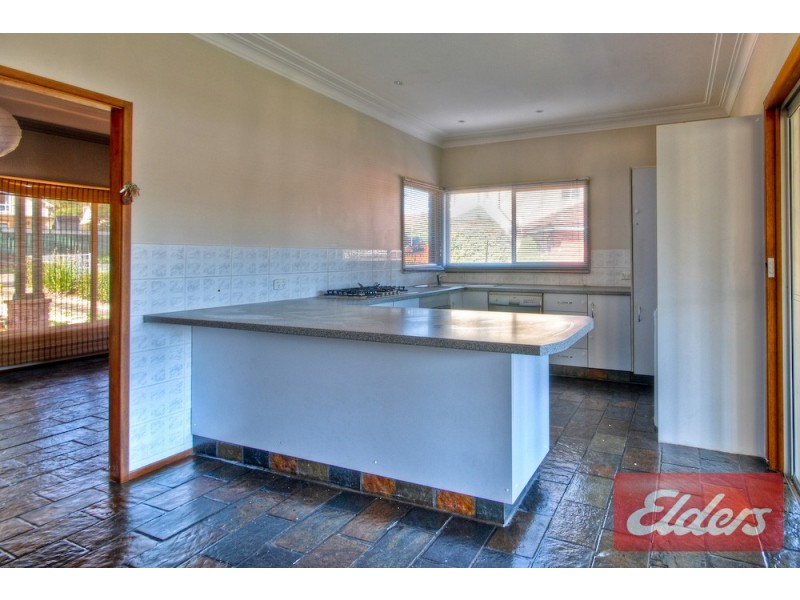 8 Ulonga Place, Toongabbie NSW 2146