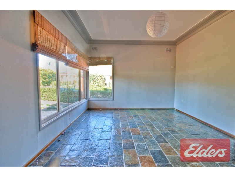 8 Ulonga Place, Toongabbie NSW 2146