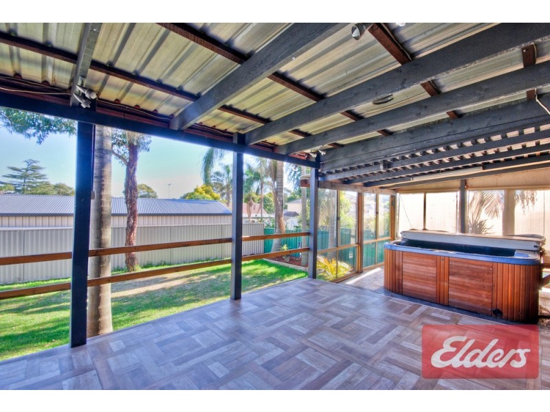 8 Ulonga Place, Toongabbie NSW 2146