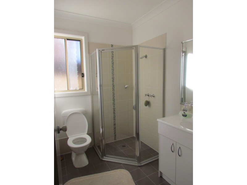 2/64 Australia Street, Oxley Park NSW 2760