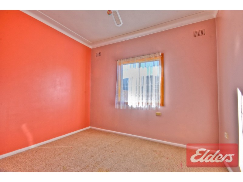 2 Preston Road, Old Toongabbie NSW 2146