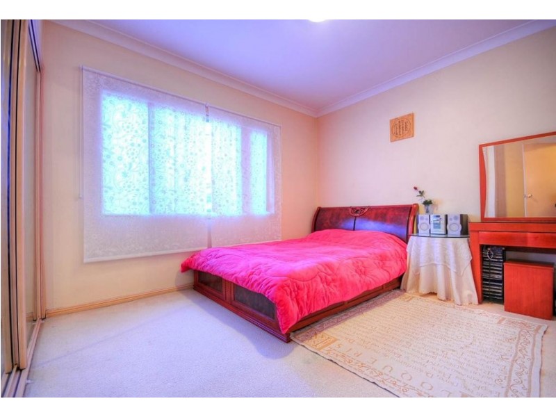 20 Barangaroo Raod, Toongabbie NSW 2146