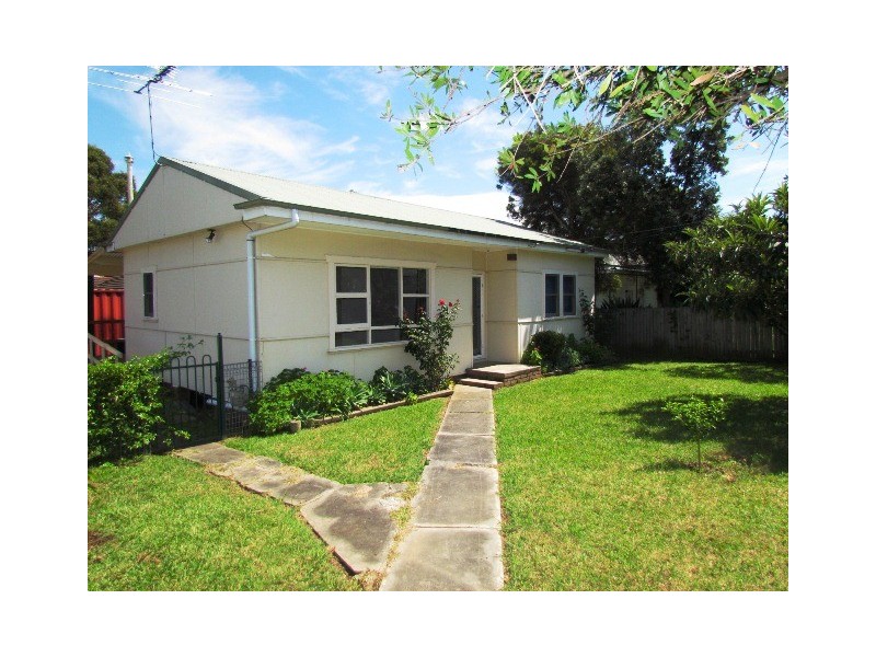 100 Ballandella Road, Toongabbie NSW 2146