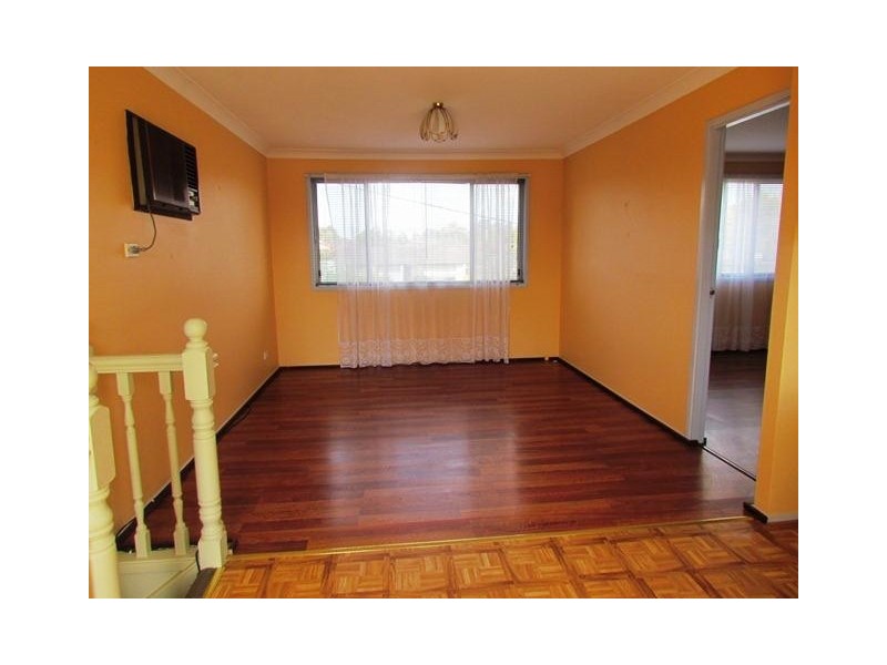 2A Tucks Rd, Toongabbie NSW 2146