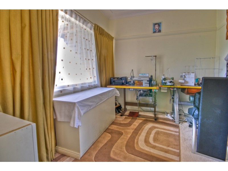 18 Edna Avenue, Toongabbie NSW 2146