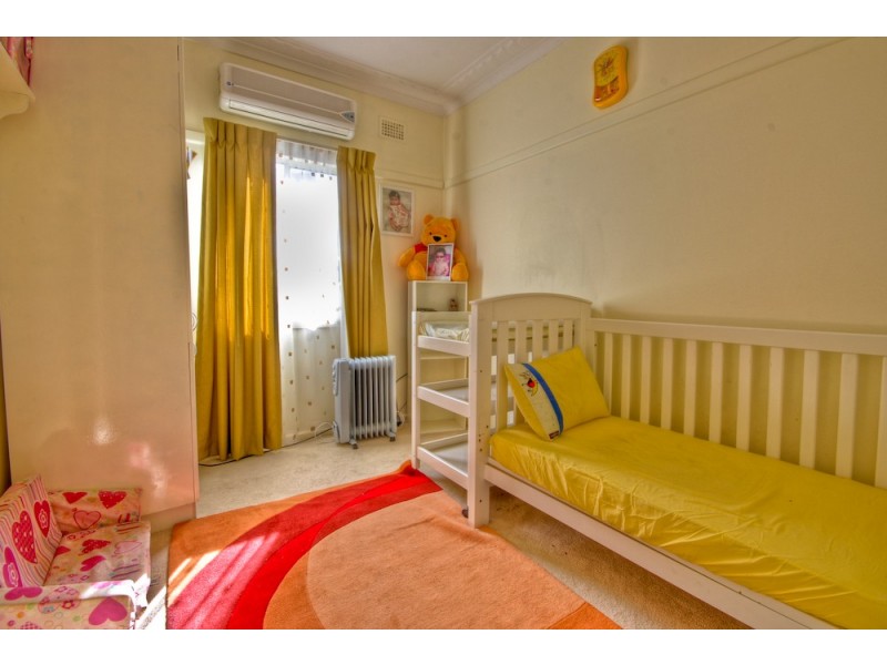 18 Edna Avenue, Toongabbie NSW 2146