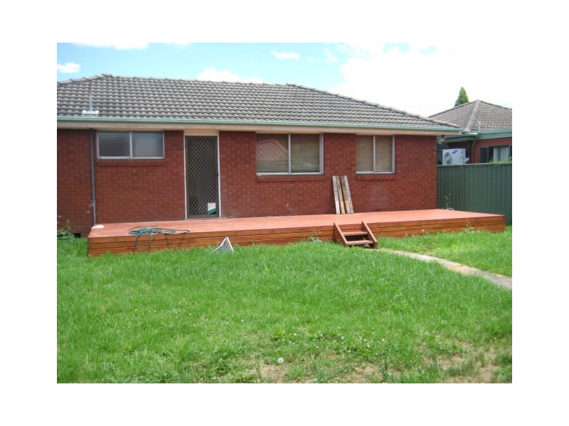 11 Ancona Avenue, Toongabbie NSW 2146