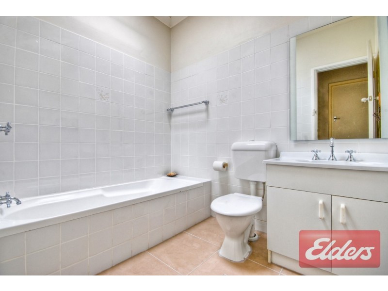 6 Harvey Place, Toongabbie NSW 2146