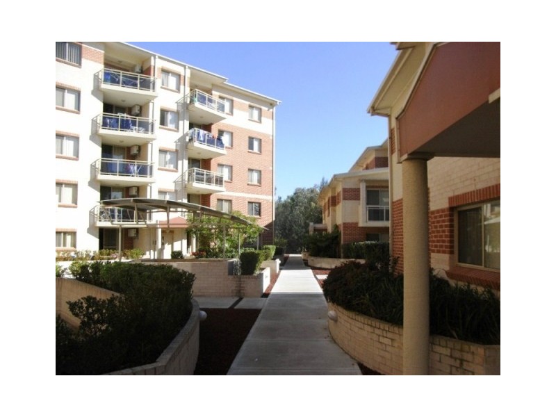 32/2 Wentworth Avenue, Toongabbie NSW 2146