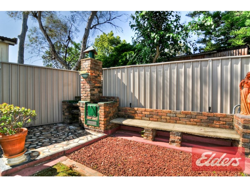 10 Vancouver Avenue, Toongabbie NSW 2146