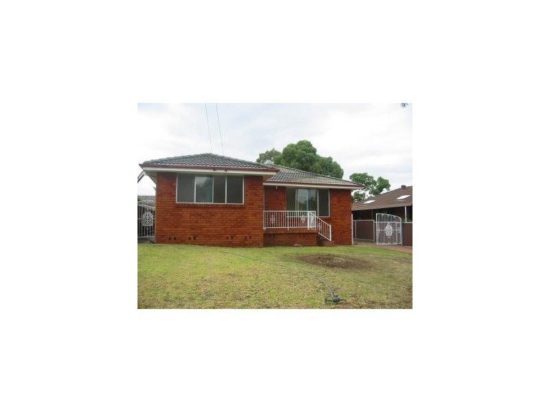 6 Boston Place, Toongabbie NSW 2146