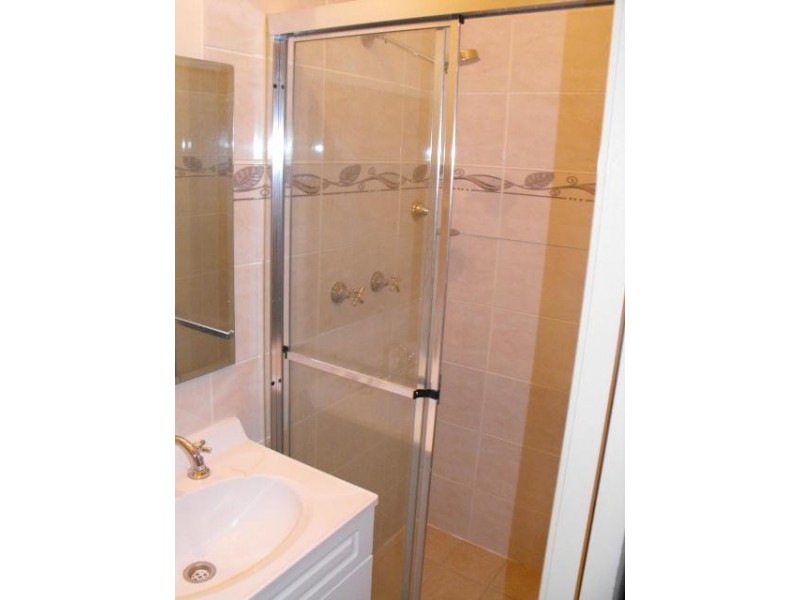 16a Wentworth Avenue, Toongabbie NSW 2146