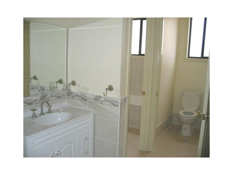 16a Wentworth Avenue, Toongabbie NSW 2146