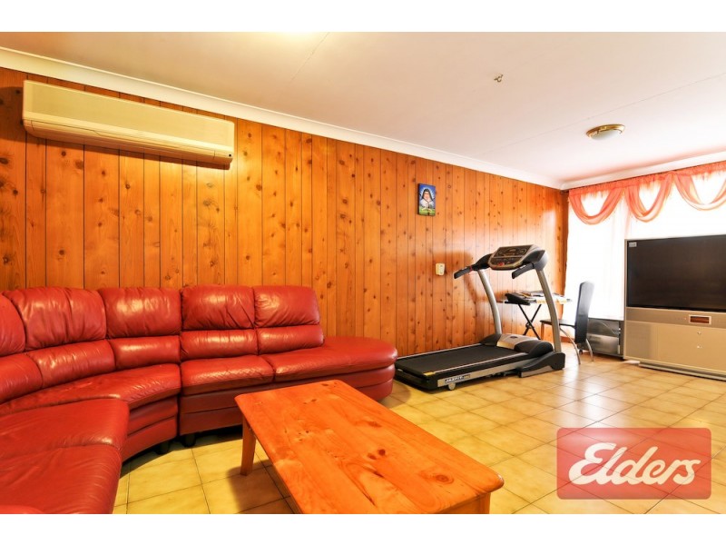 18 Claudia Road, Toongabbie NSW 2146