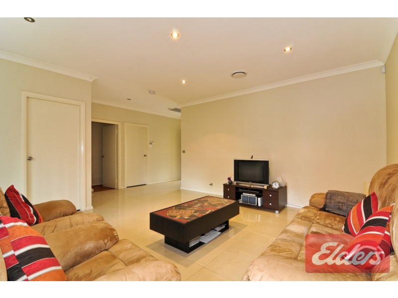 8/44 Girraween Road, Girraween NSW 2145